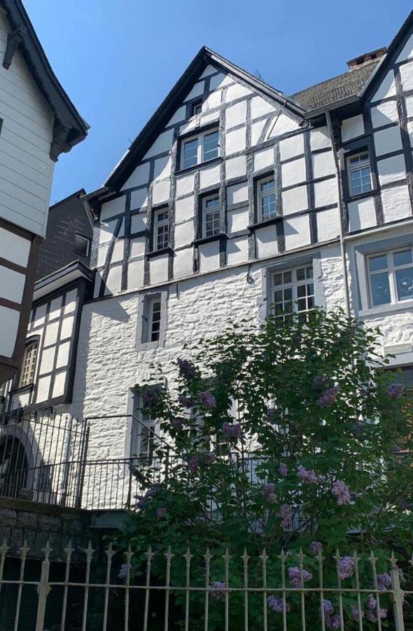 Manoir -1654- Historisch Schlafen In Monschaus Altstadt Zewnętrze zdjęcie
